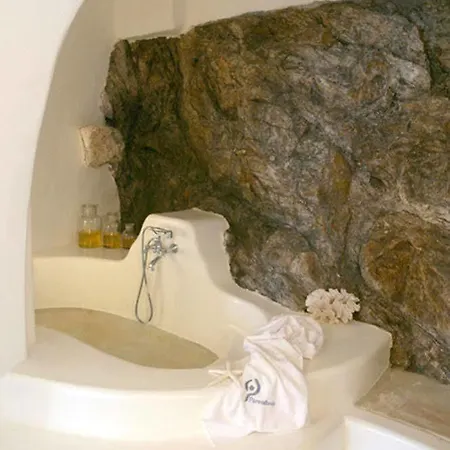 The One Mykonos Ξενοδοχείο 4*